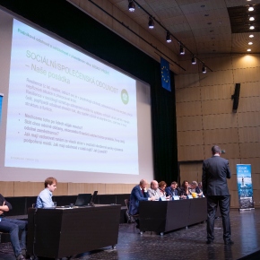 2023 - Diskuzní stůl 2023