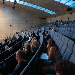 2023 - Diskuzní stůl 2023