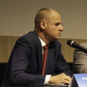 2023 - Diskuzní stůl 2023
