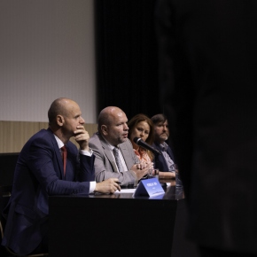 2023 - Diskuzní stůl 2023
