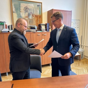 Liberecko-Brněnské memorandum - K podpisu memoranda a stvrzení spolupráce mezi LAW MUNI a EF TUL proběhlo dne 20. listopadu 2023.