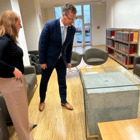 Liberecko-Brněnské memorandum - Základní kámen budovy Právnické fakulty Masarykovy univerzity v Brně.