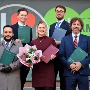 2025 - Doktorka a doktoři