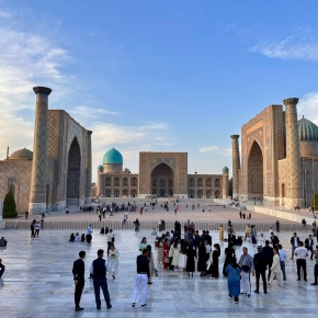 2025 - Memorandum s KokandUni - Aleš Kocourek: Jedno z nejkrásnějších (když ne to úplně nejkrásnější) náměstí na světě!