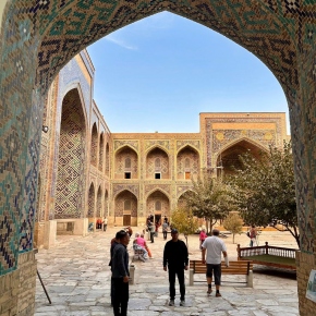 2025 - Memorandum s KokandUni - Aleš Kocourek: Rekonstrukce a renovace tu probíhají prakticky nepřetržitě.